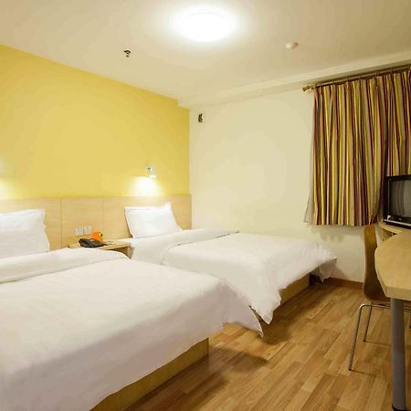 7Days Inn Guangzhou Southern Hospital Medical College Station Екстериор снимка