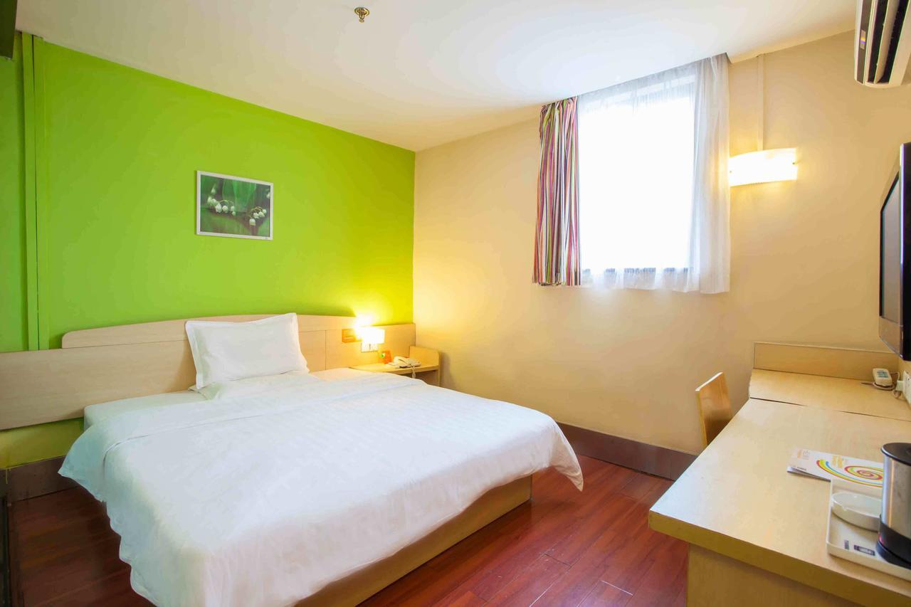 7Days Inn Guangzhou Southern Hospital Medical College Station Екстериор снимка