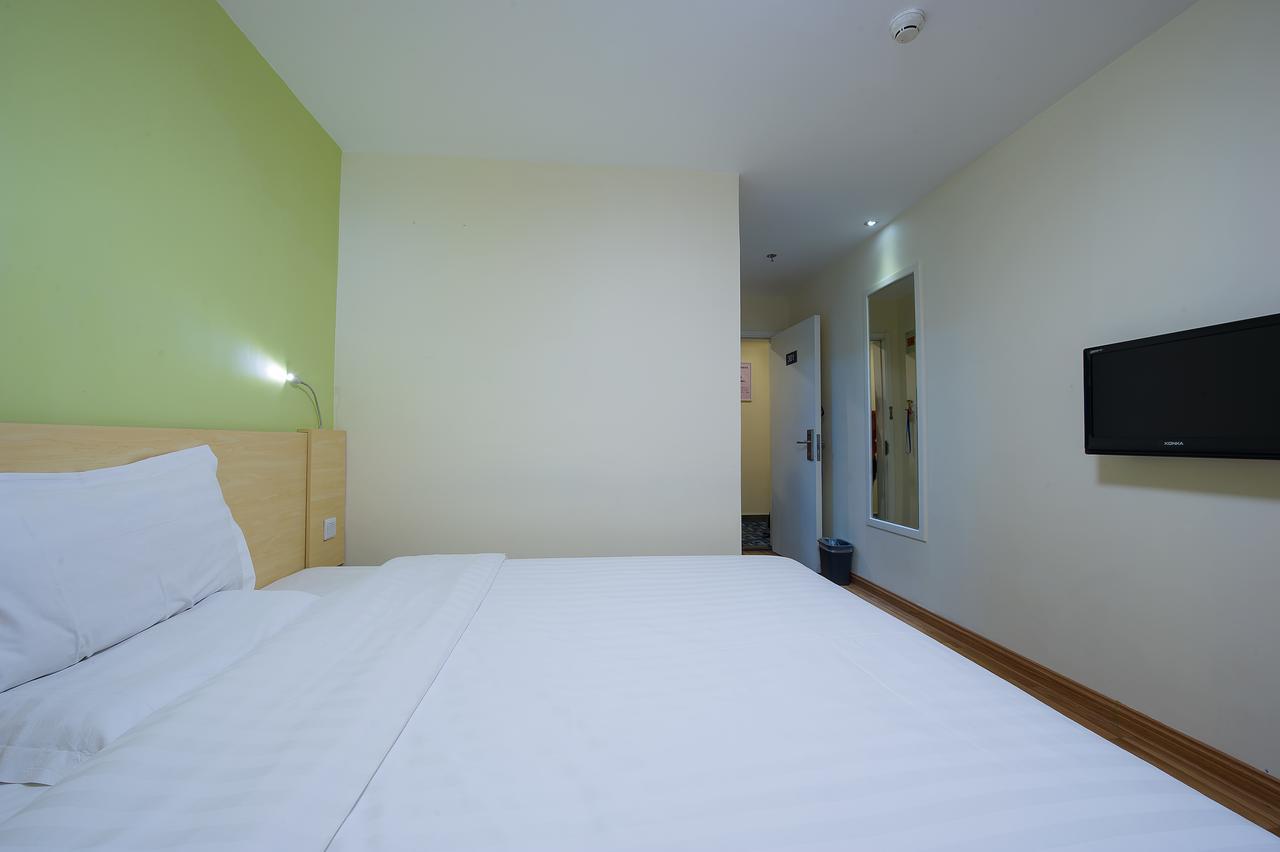 7Days Inn Guangzhou Southern Hospital Medical College Station Екстериор снимка
