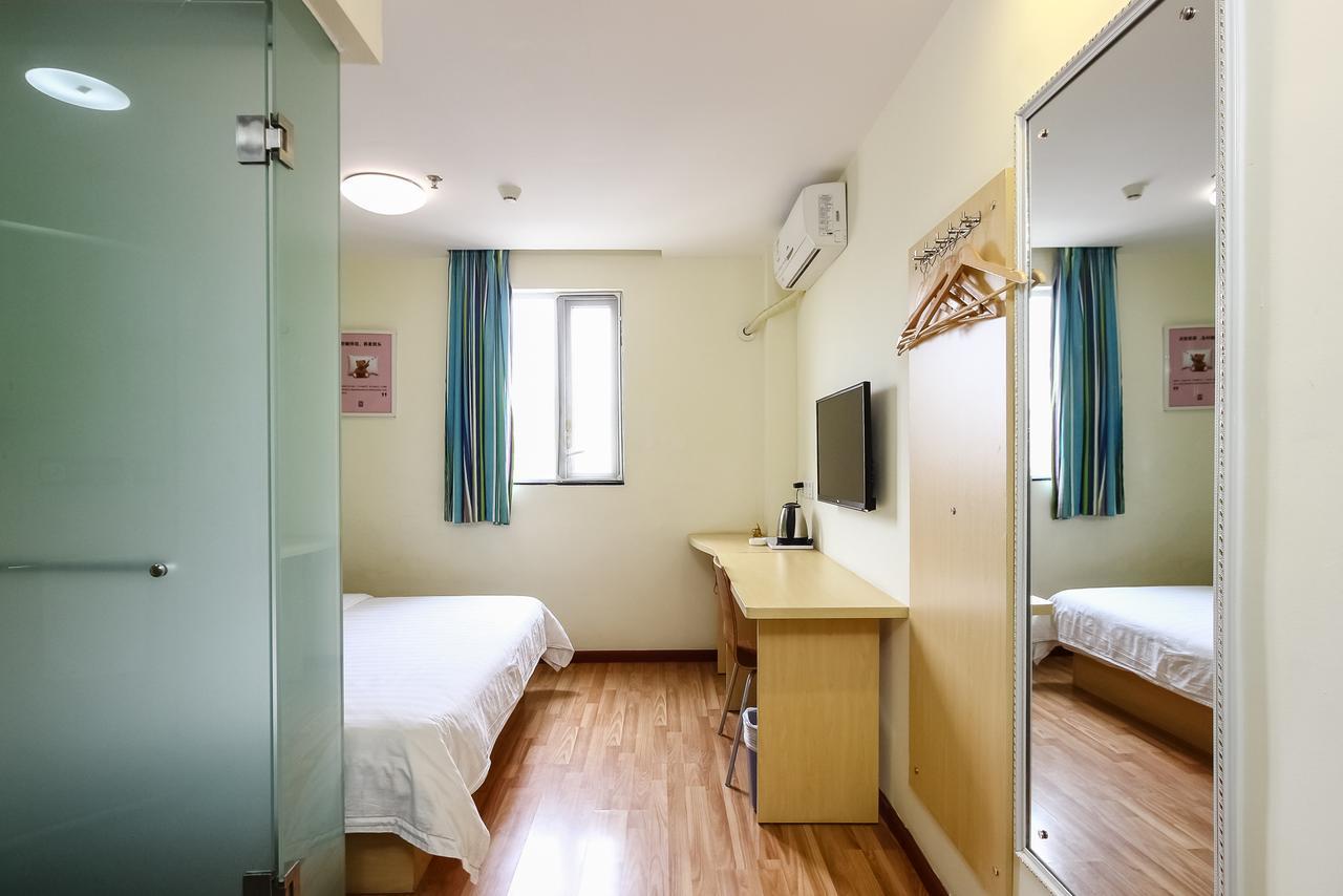 7Days Inn Guangzhou Southern Hospital Medical College Station Екстериор снимка