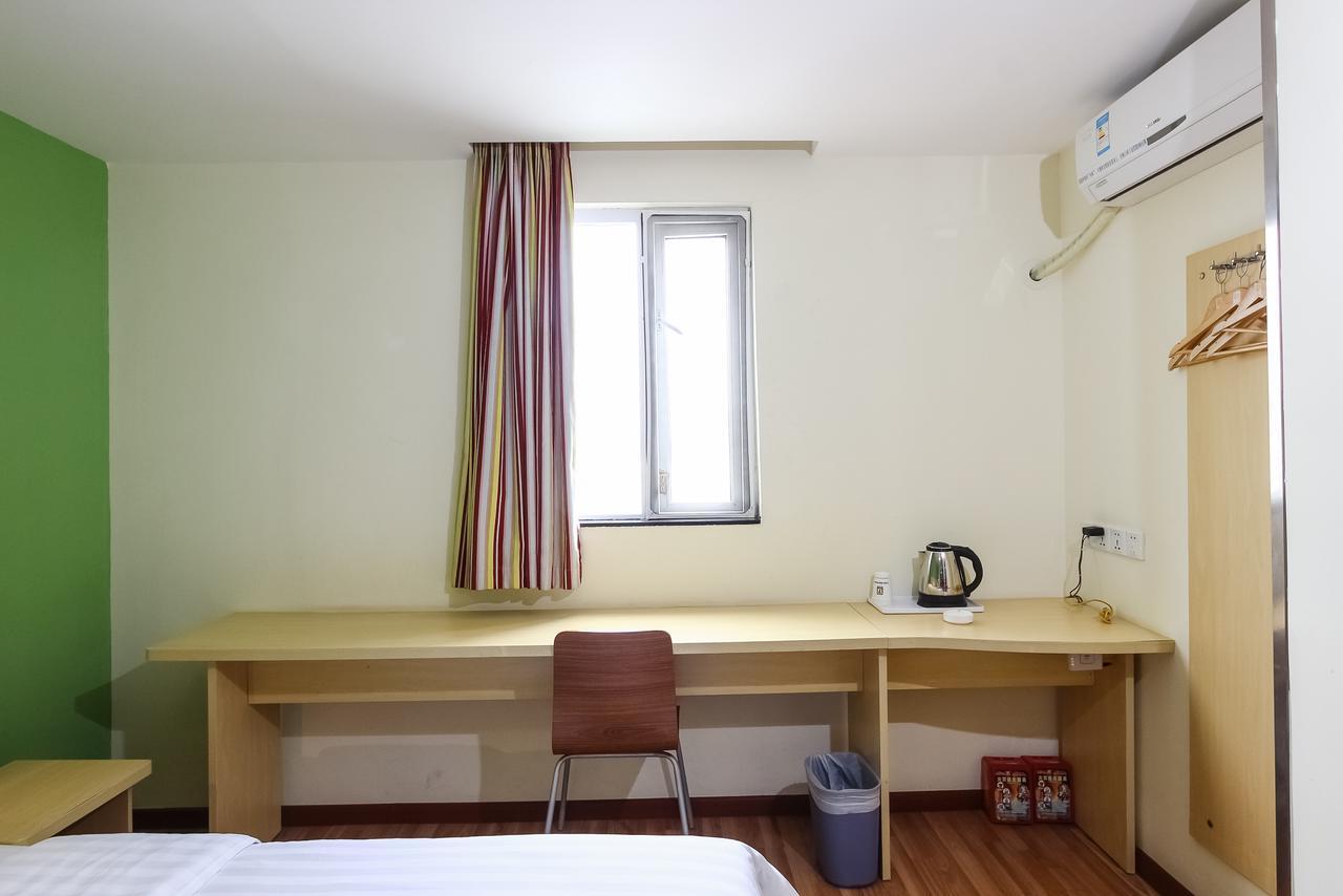 7Days Inn Guangzhou Southern Hospital Medical College Station Екстериор снимка