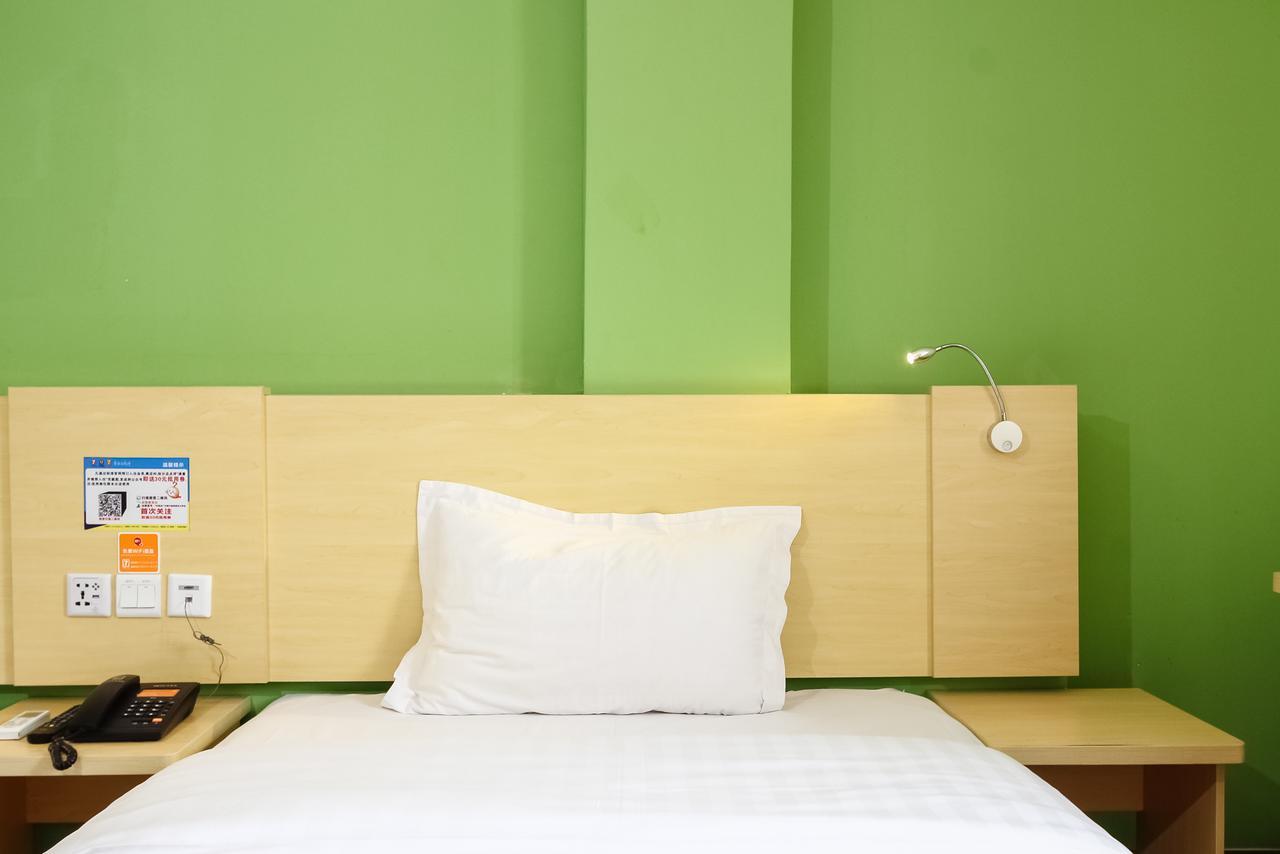 7Days Inn Guangzhou Southern Hospital Medical College Station Екстериор снимка